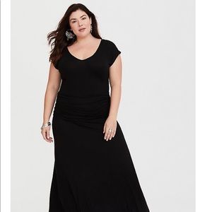 Torrid Shirred Jersey Knit Maxi SZ 3 Short